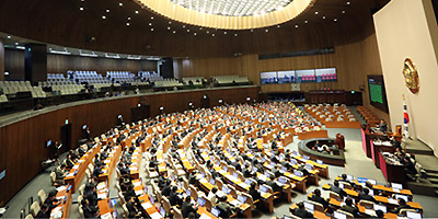 (2ª AMPLIACIÓN)- El Parlamento aprueba el enjuiciamiento político de Park por el escándalo de corrupción 