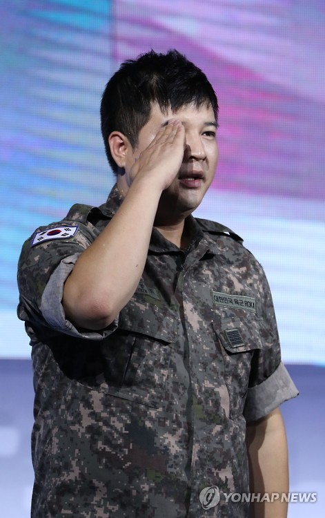 Shindong, do Super Junior, Retorna do Exército