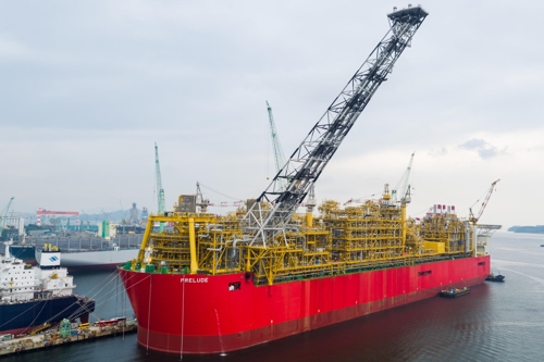 Prelude FLNG sets sail for Australia
