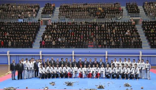 This photo taken on Nov. 2, 2018, shows taekwondo officials and demonstration teams from the World Taekwondo and the  International Taekwondo Federation posing at Taekwondo Hall in Pyongyang. (Yonhap)
