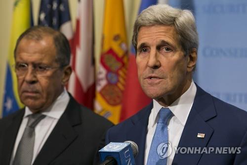 존 케리 미국 국무장관(오른쪽)과 세르게이 라브로프 러시아 외무장관(AFP=연합뉴스)