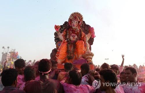 인도 종교의식(AFP=연합뉴스 자료사진)