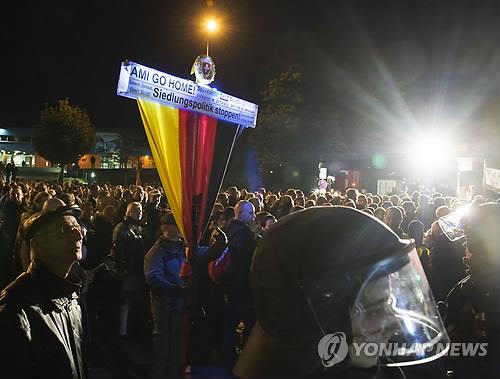 지난달 독일에서 열린 반 이민 집회(AP=연합뉴스DB)