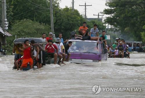 제24호 태풍 '곳푸'가 강타한 필리핀 북부지역(AP=연합뉴스)