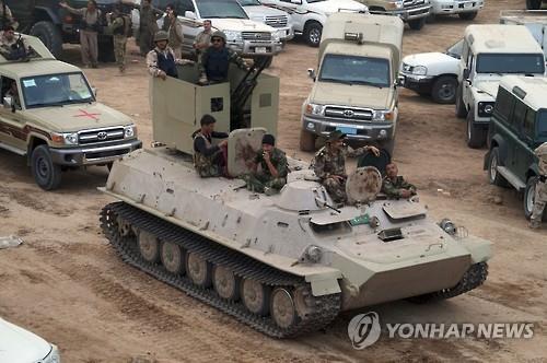 IS에 대한 공격을 준비중인 페쉬메르가의 모습(AP=연합뉴스.자료사진) 