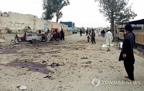 파키스탄 접경 아프간 코스트주에서 발생한 자살폭탄테러 사건의 현장(AP=연합뉴스 DB)