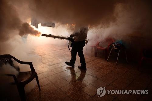 엘살바도르 소독 작업 (AFP=연합뉴스)