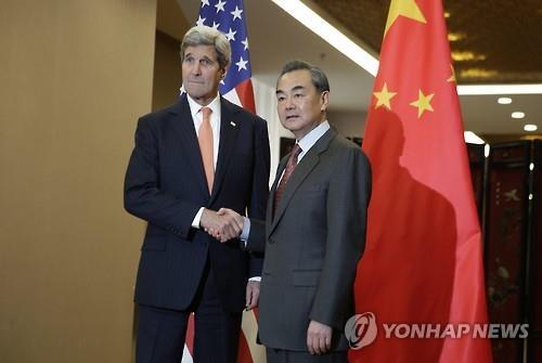 중국을 방문중인 존 케리 미국 국무장관(EPA=연합뉴스)