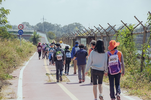 DMZ에서 평화와 가을을 생각한다…평화누리길 걷기