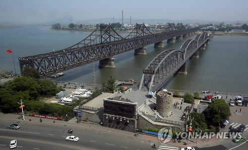 북중교역 거점 단둥시장 전격 교체 [연합뉴스 자료사진]