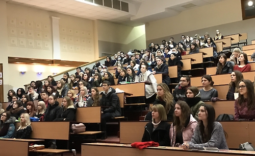 반크의 특강을 듣는 키예프 국립외국어대 동양어학부 대학생들