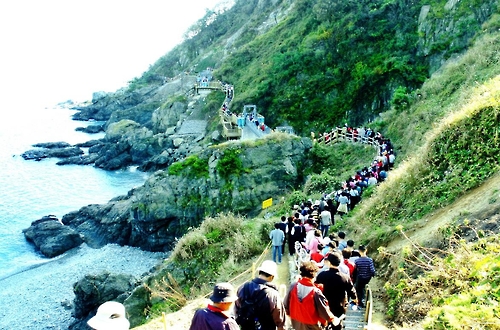 부산 이기대 해안 산책로 [부산 남구청 제공=연합뉴스]