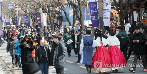 다시 올게요…전북 찾은 관광객 10명 중 9명 재방문 의향