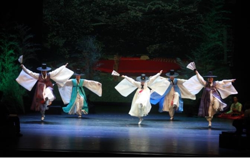 부산원아시아페스티벌 공연서 전통춤 선보인다
