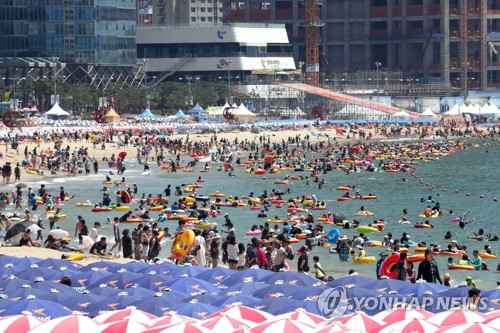 창녕 40도 육박 불볕더위…물놀이·여름축제로 더위 탈출(종합)