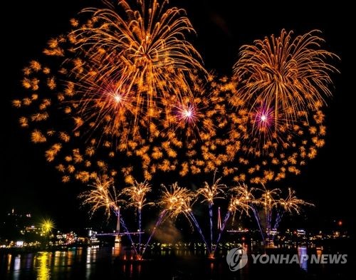 불꽃 쇼·연꽃·물빛·시…전남 주말 축제 골라 즐기세요