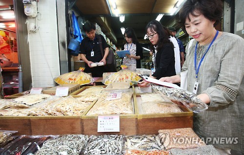 추석 앞두고 성수 식품 특별점검[연합뉴스 자료사진]