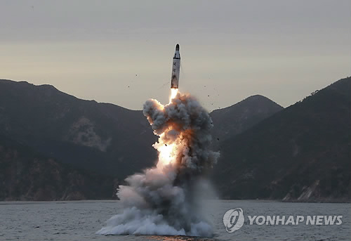 북한 SLBM 발사 장면[연합뉴스 자료사진]