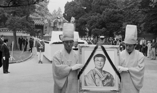 영결식 마치고 낙선재 떠나는 이방자 [연합뉴스 자료사진]