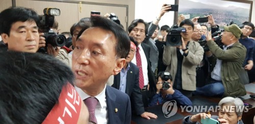 "한국당 경북 공관위 못 믿겠다. 중앙당으로 이관하라"