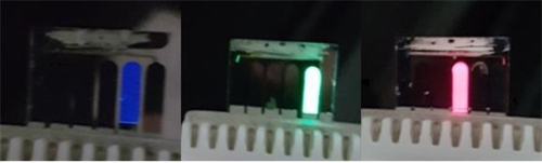 페로브스카이트 나노 입자로 만든 LED