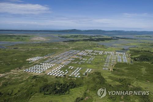 미얀마측이 건설한 난민 임시수용소