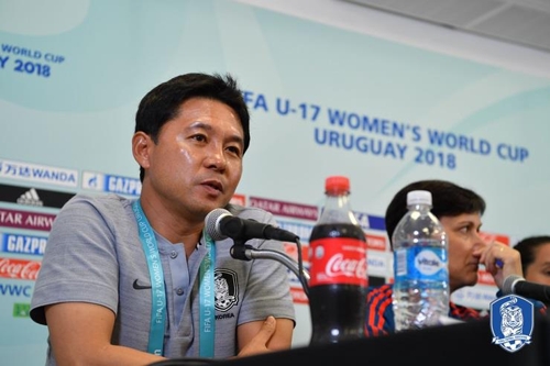 FIFA U-17 여자월드컵 공식 기자회견에 나선 허정재 U-17 여자축구대표팀 감독