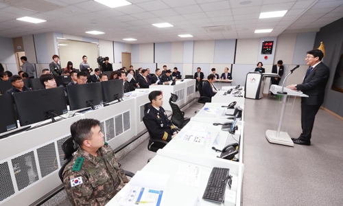 스마트시티 통합플랫폼 구축 축하하는 맹정호 서산시장