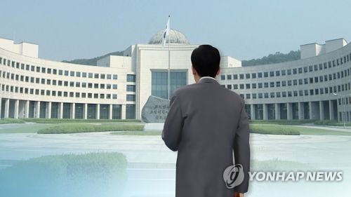 국정원 직원 "외곽팀 확충·아고라 활동 확대, 원장 지시"