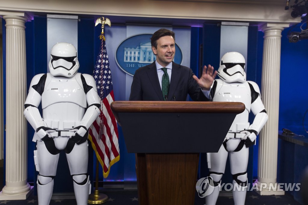 USA STAR WARS WHITE HOUSE