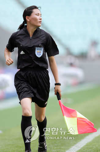 북한 여자축구 국제심판 홍금녀