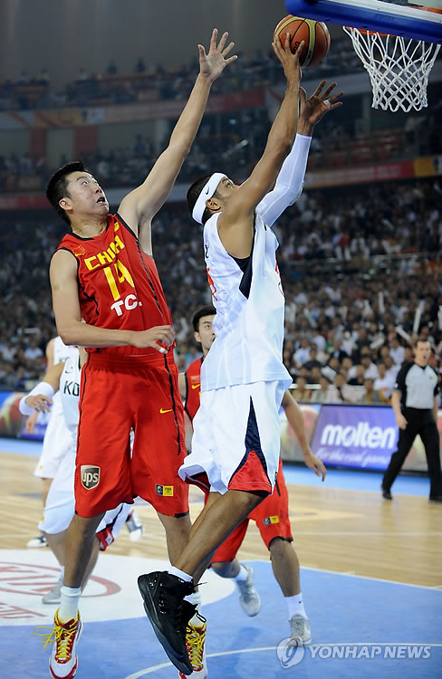 2011년 아시아남자농구 선수권대회 한국-중국 경기 모습.