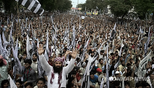 파키스탄 반미시위..1명 사망
