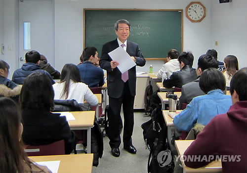 서울대 강단 다시 선 정운찬 교수