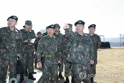 방공부대 현장점검 나선 정승조 합참의장