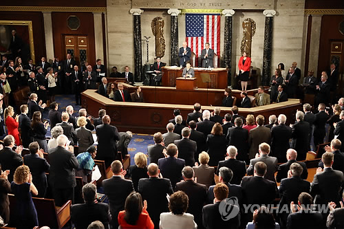 기립박수받는 박 대통령