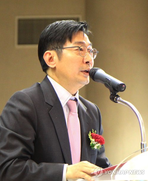 한국어 말하기 대회를 주최한 경희대 김중섭 국제교육원장