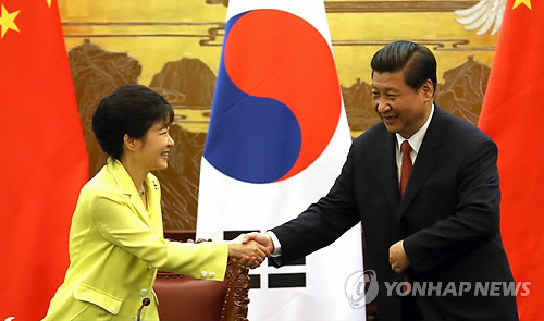 악수하는 박 대통령과 시 주석