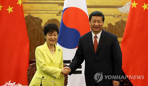 악수하는 박 대통령과 시 주석