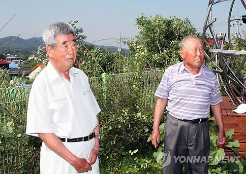 DMZ 대성동 마을 '산 역사' 김경래·박필선씨