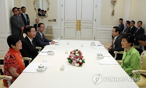 박 대통령, 중국인민대회 우호협회장 접견