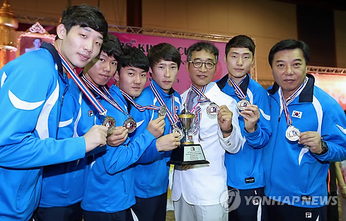 남자 레구 대표팀, 세계세팍타크로선수권서 은메달 획득