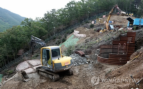 휴일없는 밀양 송전탑 공사