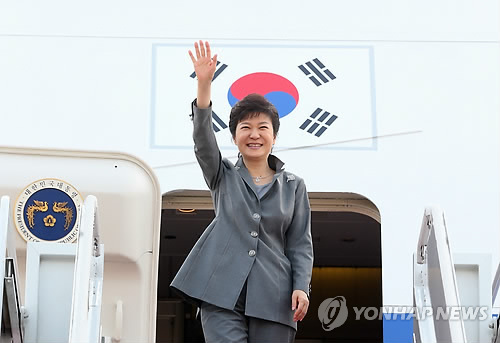 순방 마친 박근혜 대통령