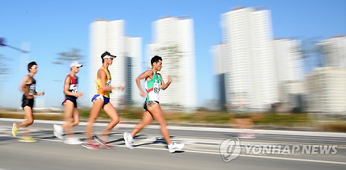 <2013 전국체전/> 경보 선수들의 역주