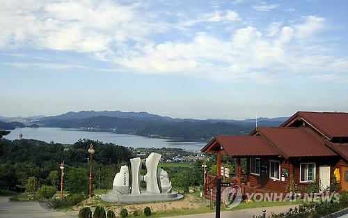 예산 봉수산휴양림서 바라 본 예당호