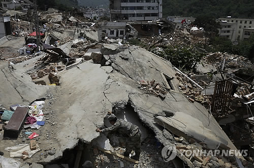 中 윈난 지진 사망자 589명으로 늘어