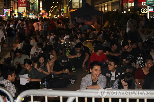 홍콩 시위 24일째…정부-시위대 대화에도 교착 여전
