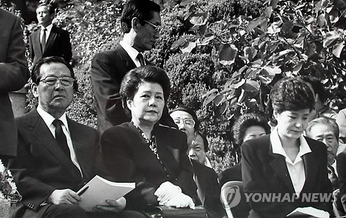 박근혜 대통령과 박영옥 여사