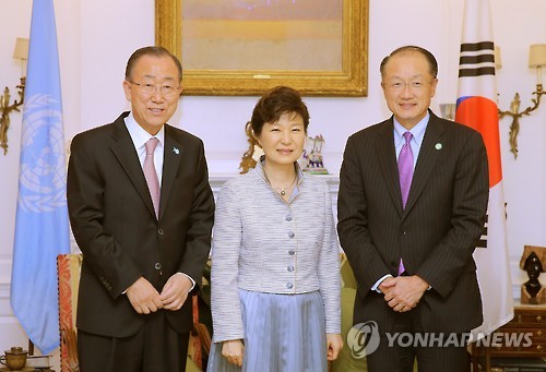 유엔 사무총장 관저 찾은 박 대통령